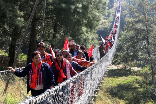 घरदैलो कार्यक्रममा मन्त्री भुसाललगायत नेता तथा कार्यकर्ता